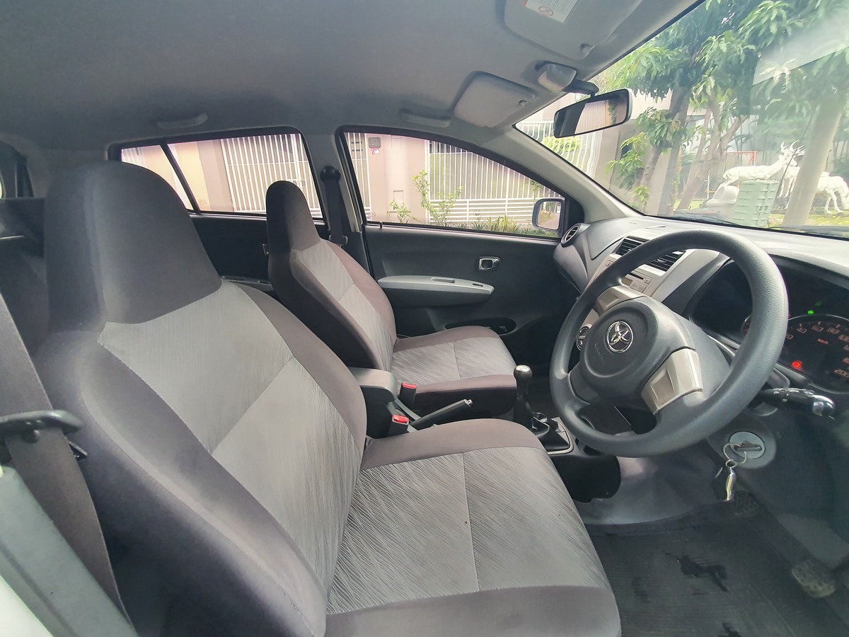 Toyota Agya 1.0 G Bensin-MT